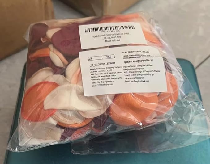 Serwalin 300Pcs Silk Rose Petals Flower Petals for Christmas Weddings Proposal Green Gold Petals Flower Girl Petals Aisle Flower Girl Basket Runner Bridal Shower Table Decor (3 Color Mixes)