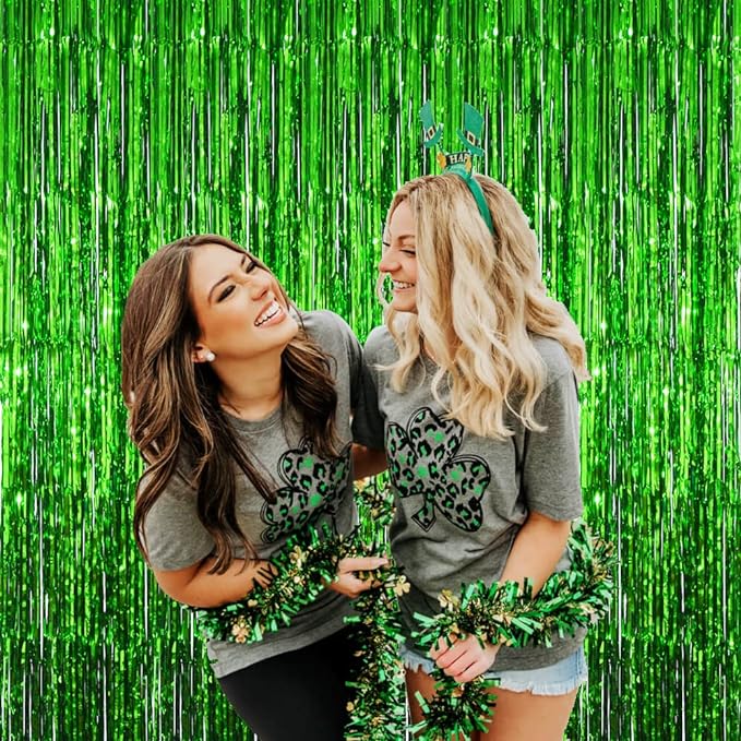 GOER 3.2 ft x 9.8 ft Metallic Tinsel Foil Fringe Curtains Party Photo Backdrop Party Streamers for St. Patrick's Day,Graduation,New Year Eve Decorations Christmas Wedding Decor (Green,3 Packs)